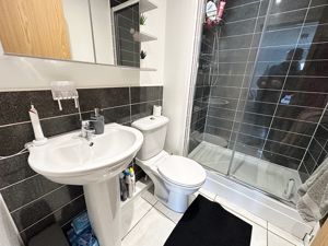 En Suite- click for photo gallery